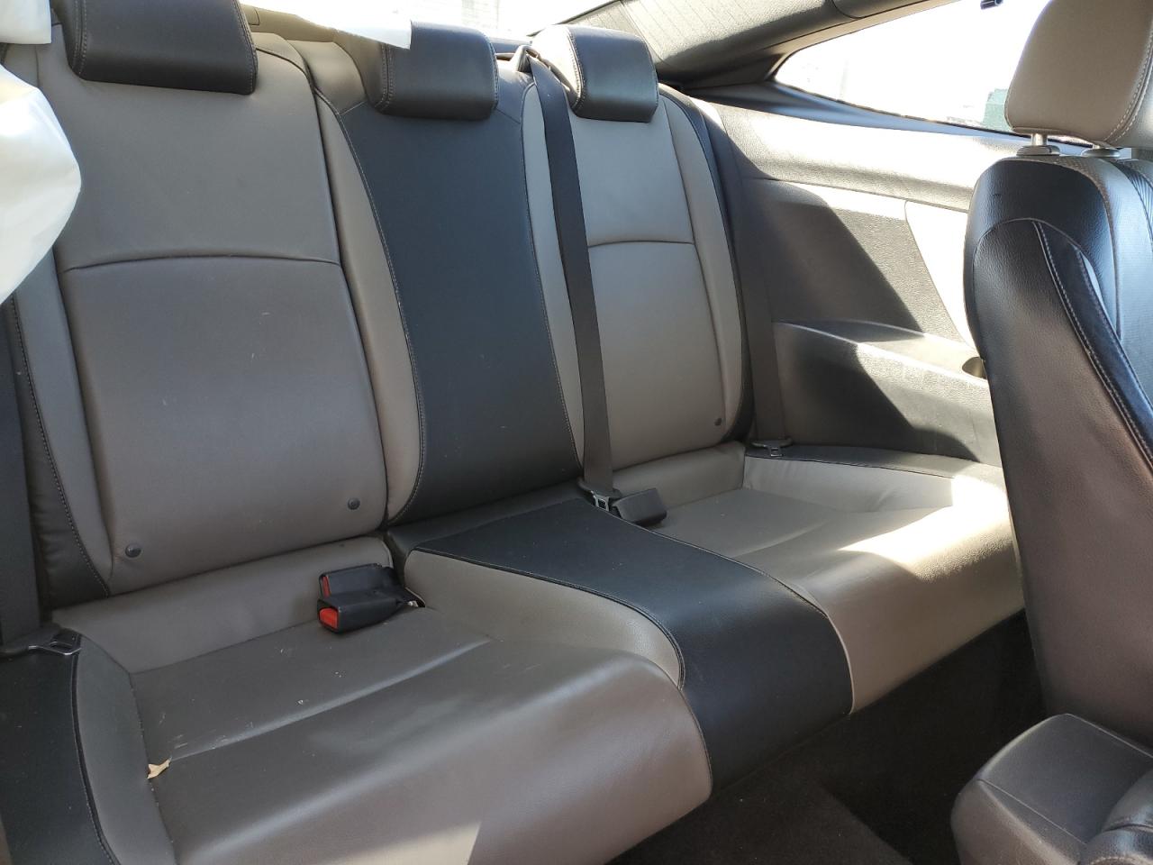 2016 Honda Civic - Image 11