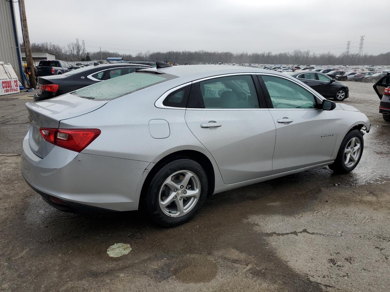 2018 Chevrolet Malibu - Image 3