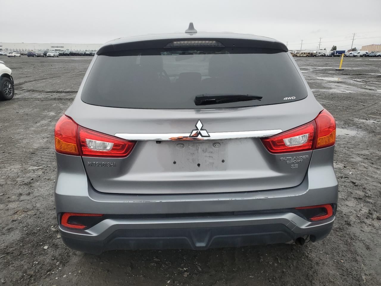 2018 Mitsubishi Outlander - Image 6