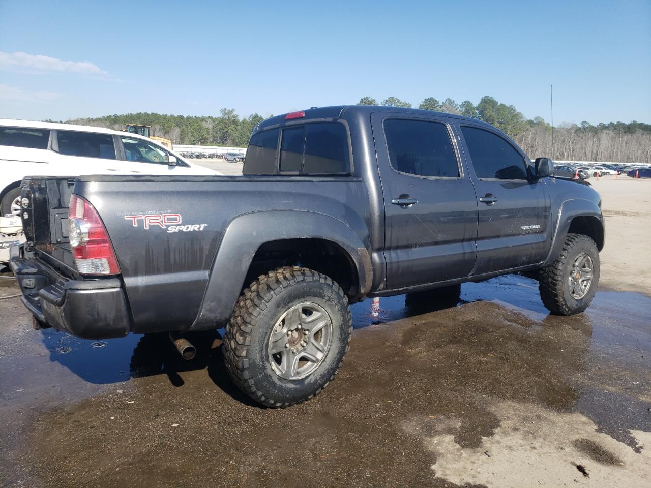 2010 Toyota Tacoma - Image 3