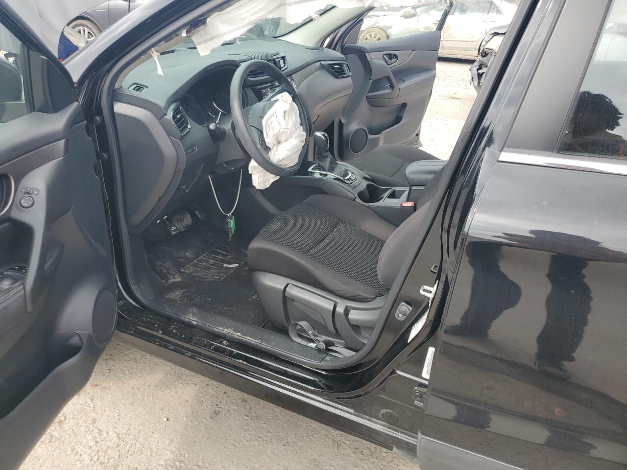 2017 Nissan Rogue - Image 7