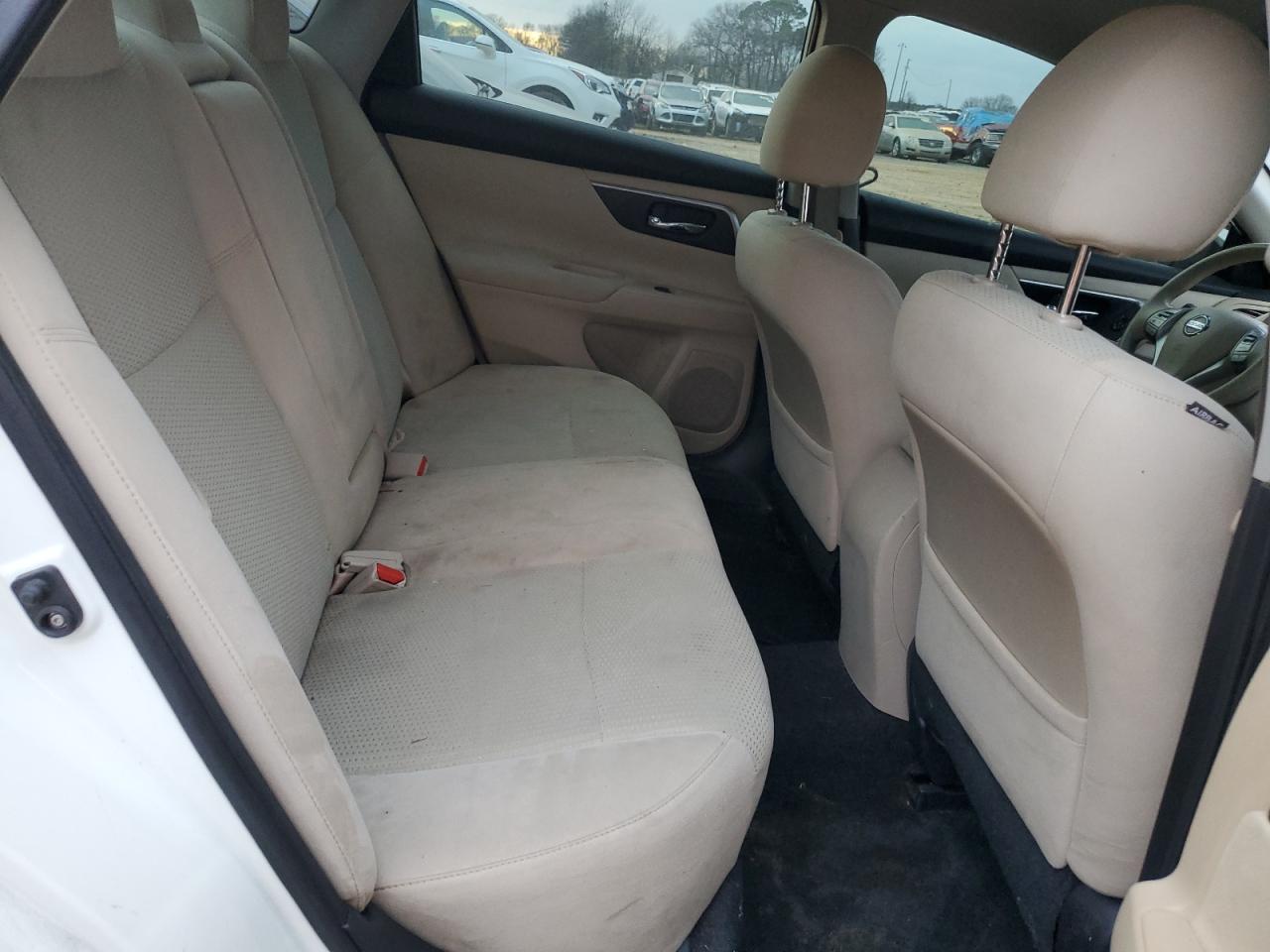 2015 Nissan Altima - Image 10