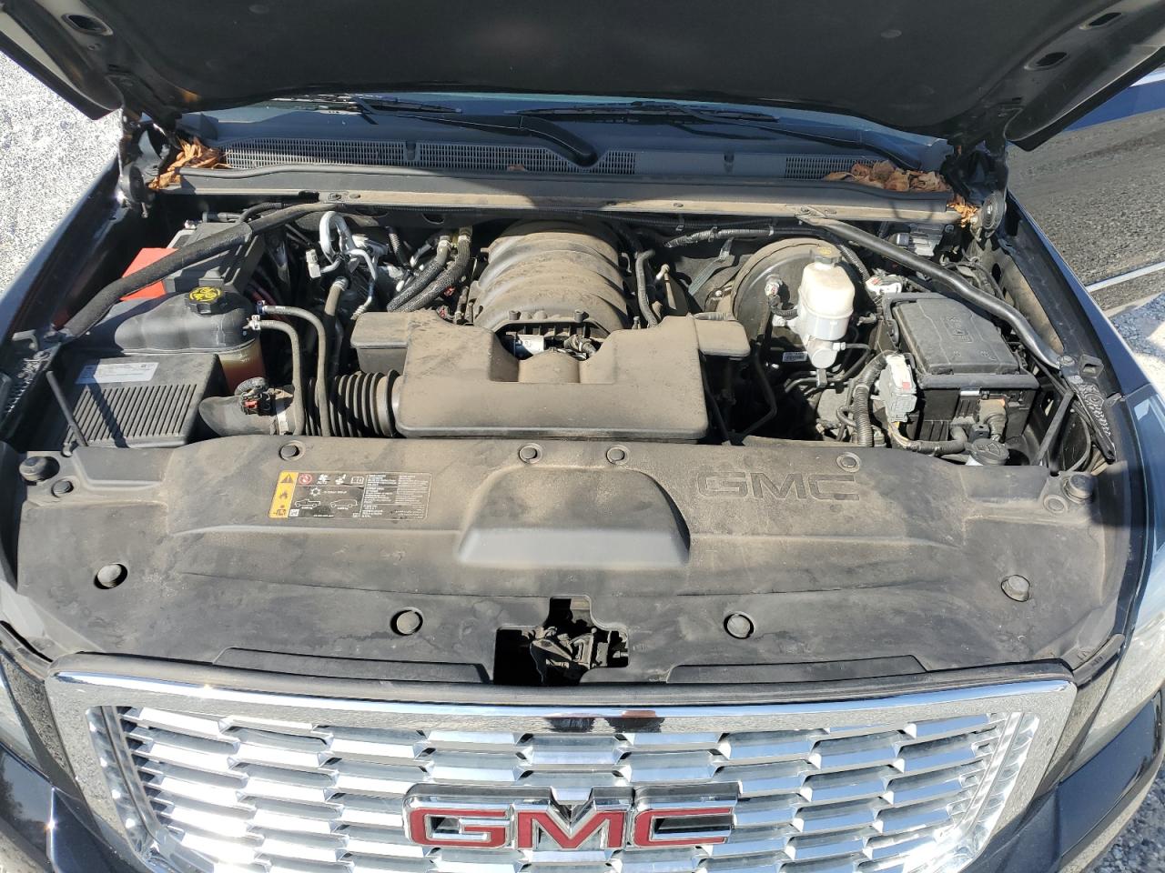 2019 GMC Yukon - Image 12