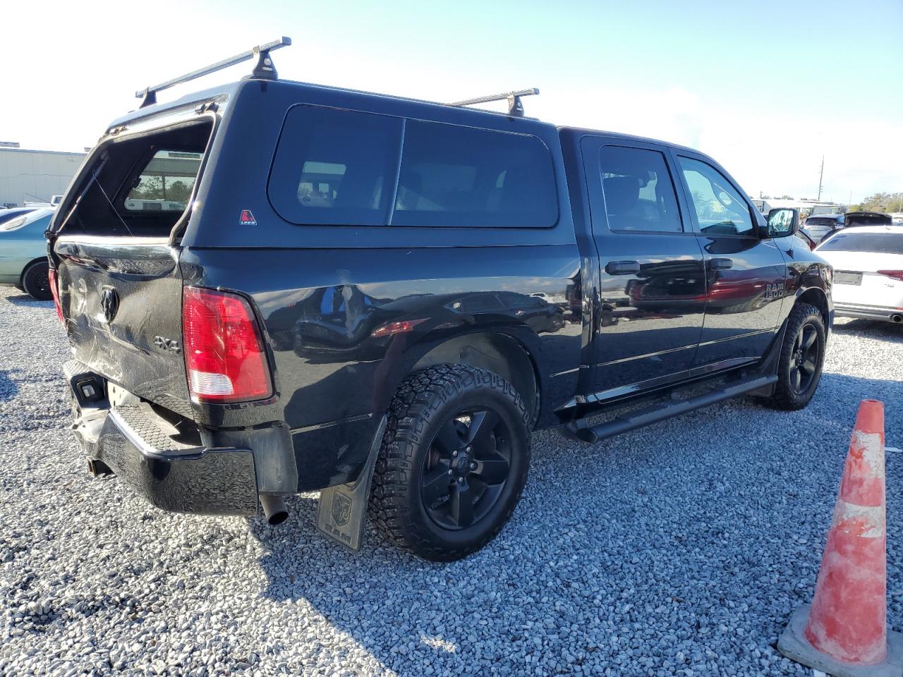 2016 RAM 1500 - Image 3