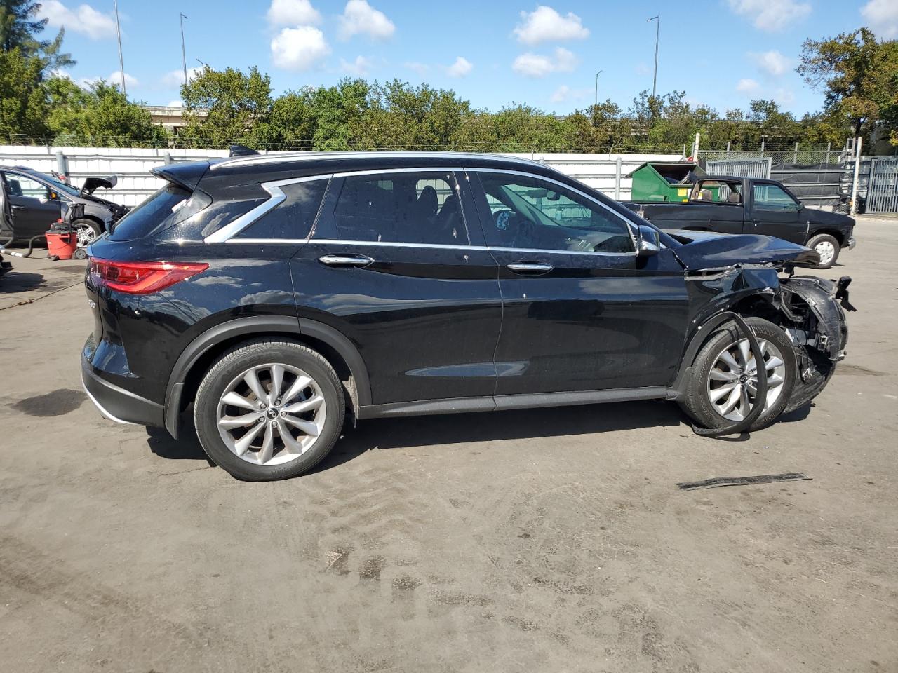2019 Infiniti QX50 - Image 3