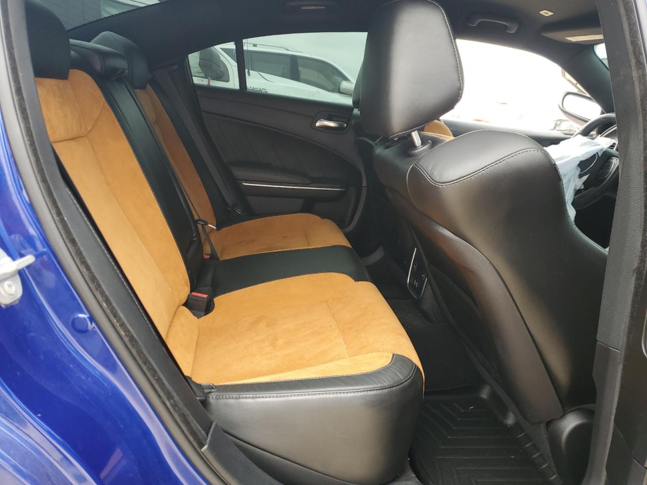 2020 Dodge Charger - Image 10