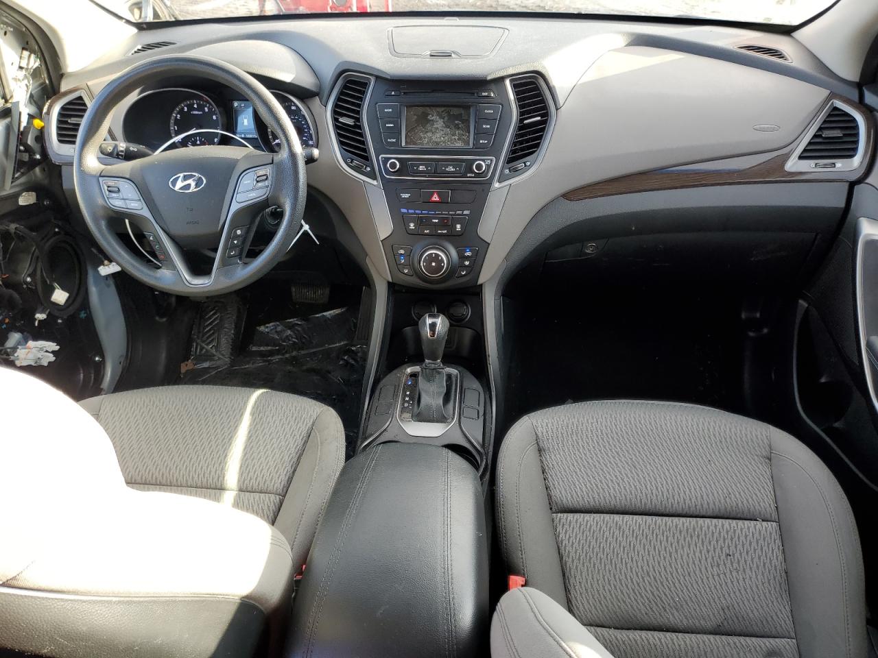 2017 Hyundai Santa Fe - Image 8