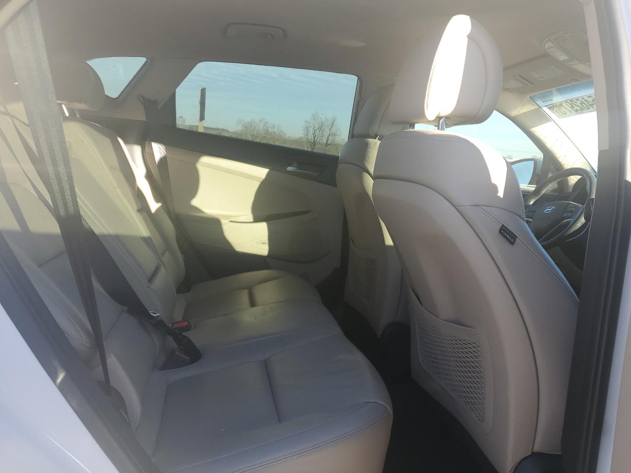 2017 Hyundai Tucson - Image 11