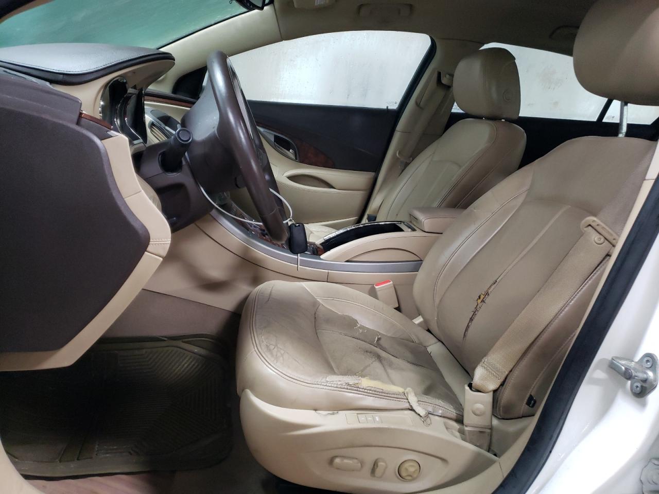 2010 Buick LaCrosse - Image 7