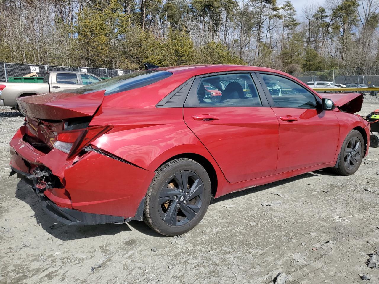 2022 Hyundai Elantra - Image 3
