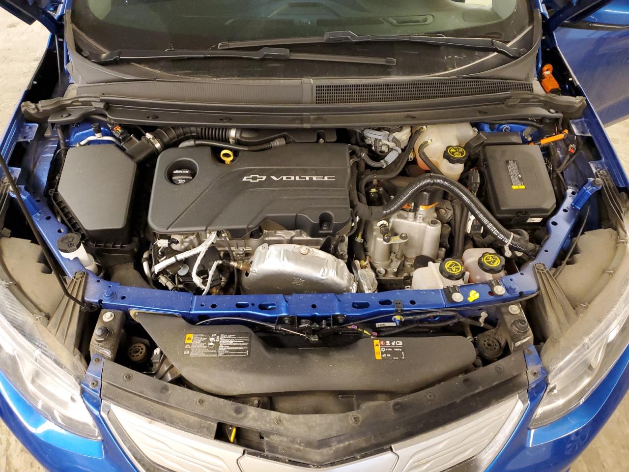 2017 Chevrolet Volt - Image 11