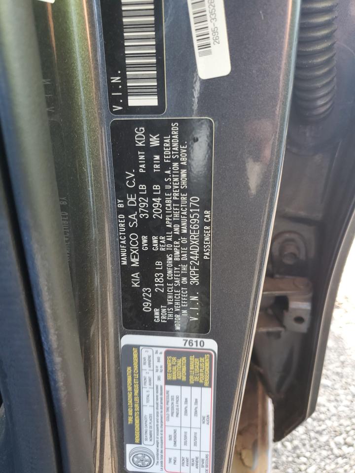 2024 Kia Forte - Image 12