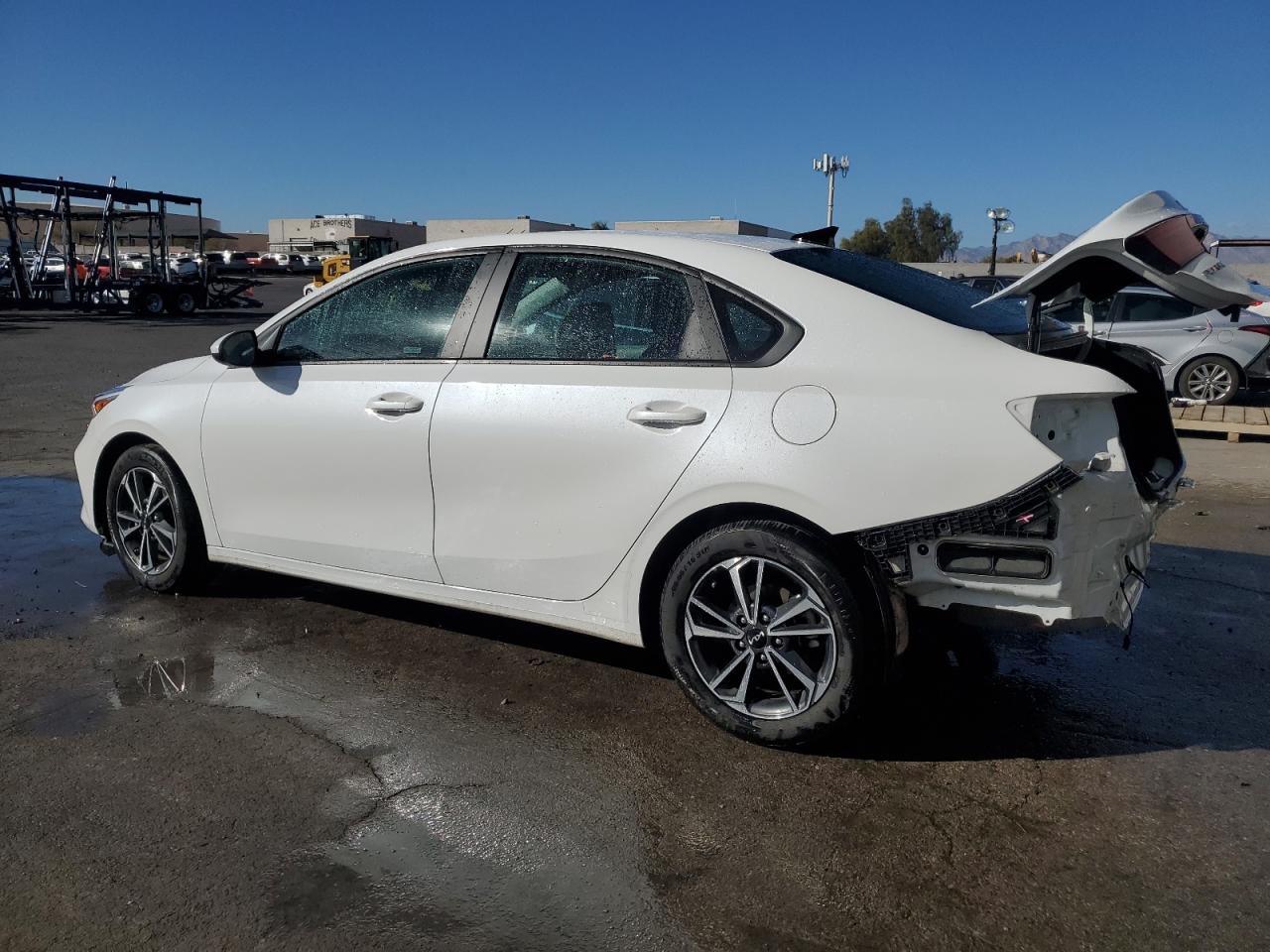 2024 Kia Forte - Image 2