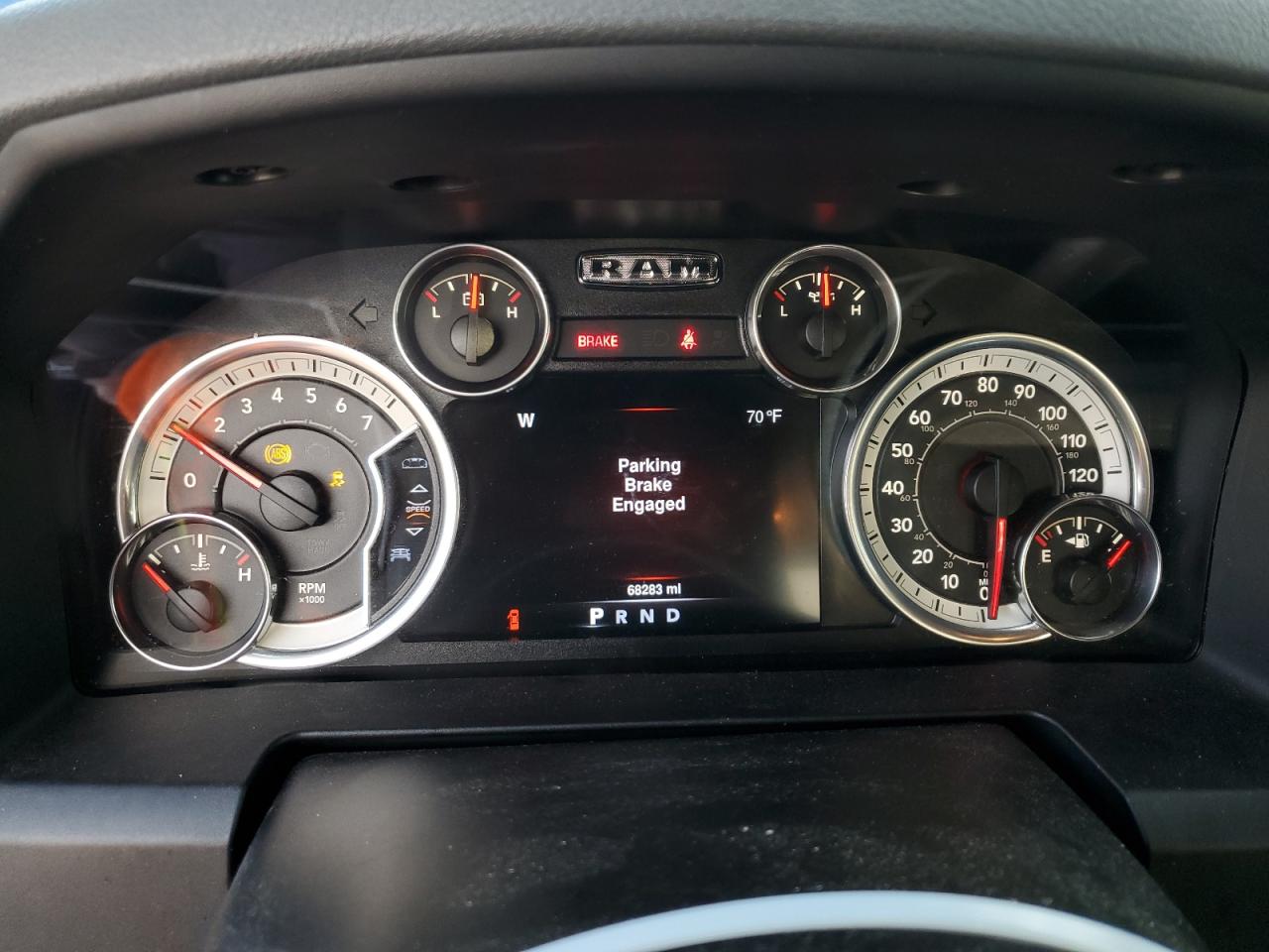 2016 RAM 1500 - Image 9