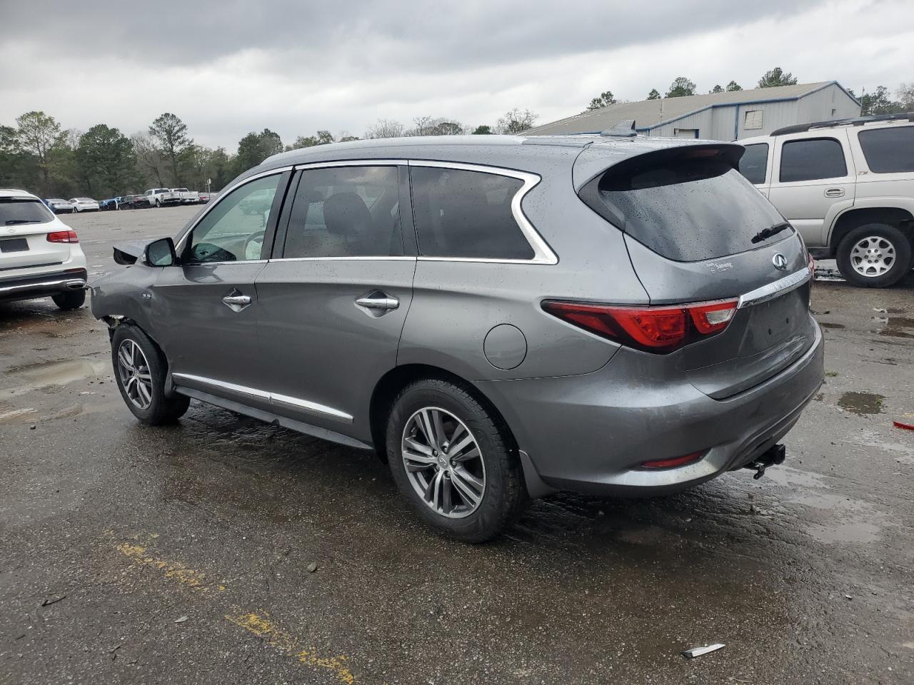 2016 Infiniti QX60 - Image 2