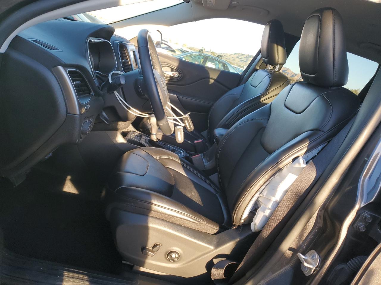 2019 Jeep Grand Cherokee - Image 7