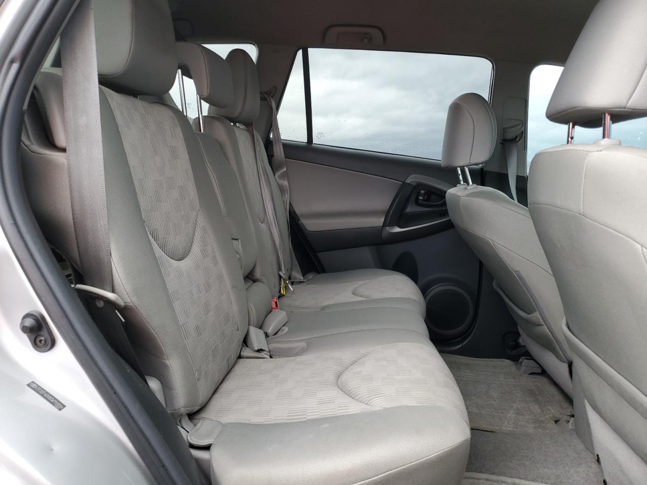 2012 Toyota RAV 4 - Image 11