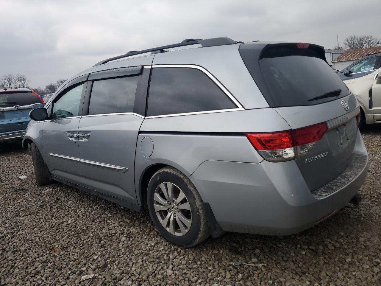 2016 Honda Odyssey - Image 2