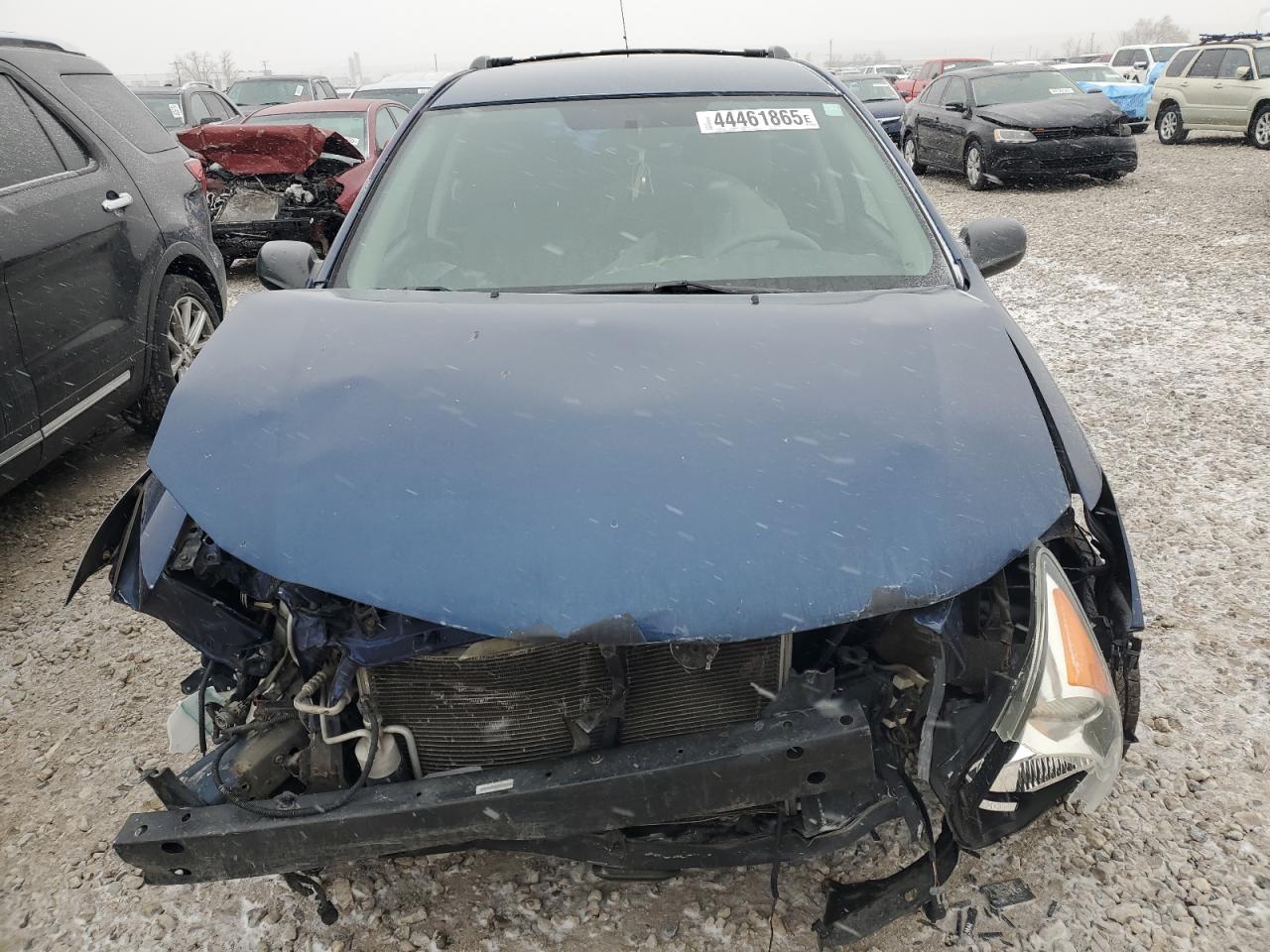 2004 Pontiac Vibe - Image 5