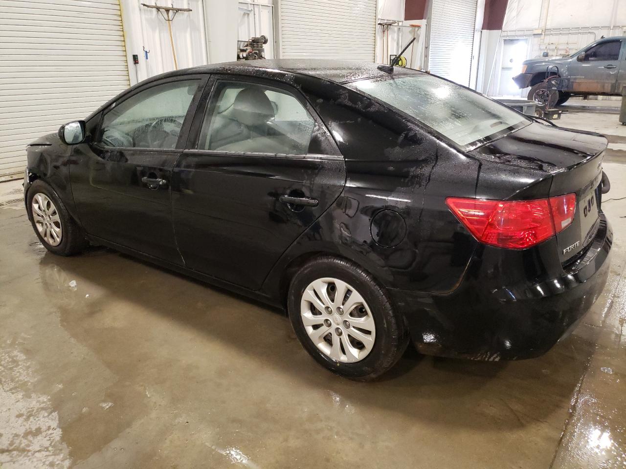 2010 Kia Forte - Image 2