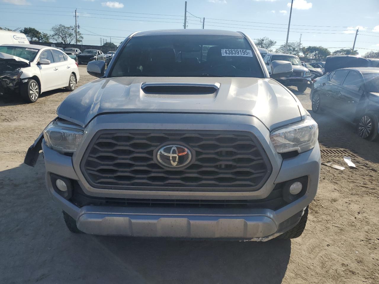 2021 Toyota Tacoma - Image 5