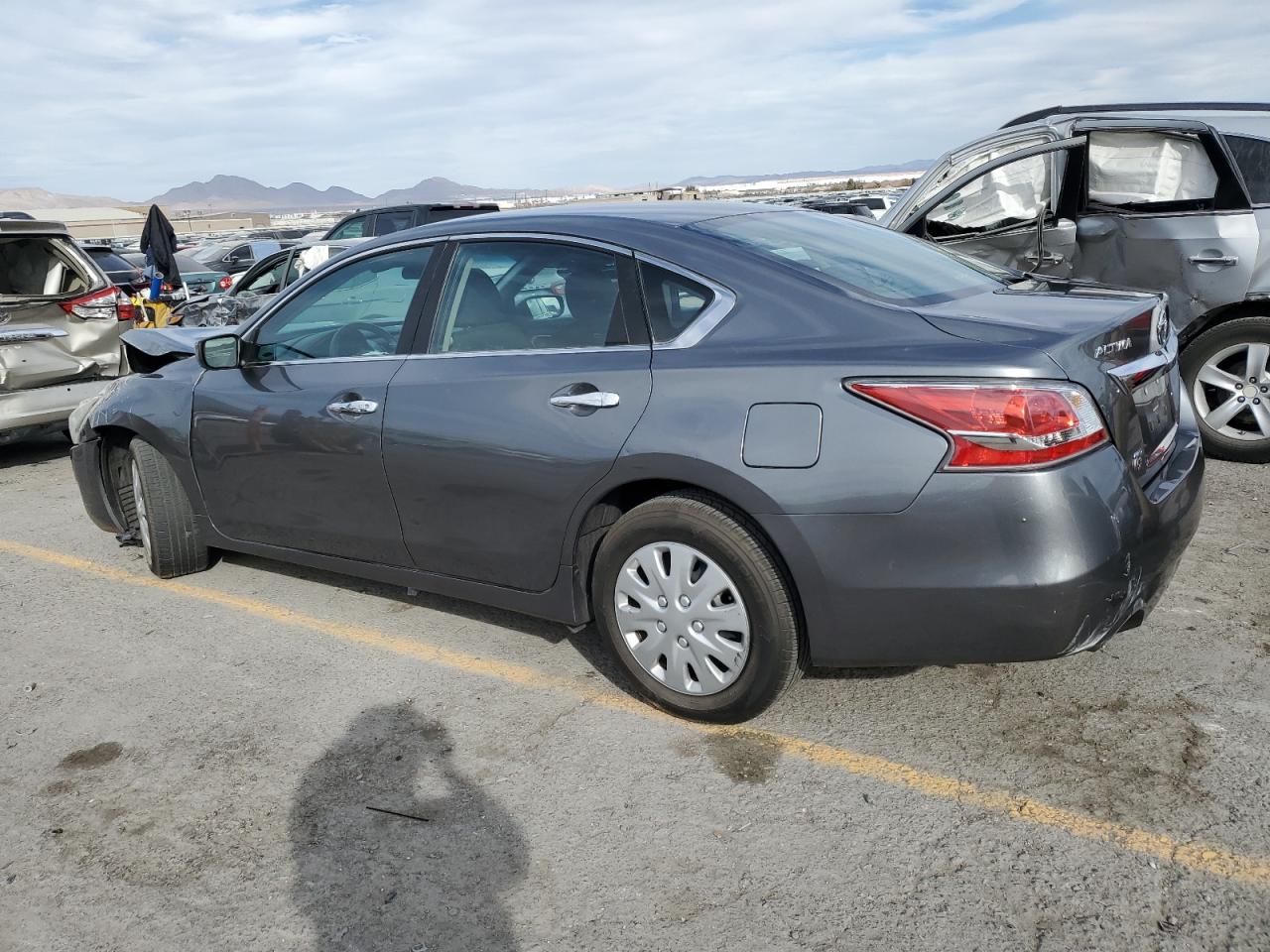 2015 Nissan Altima - Image 2