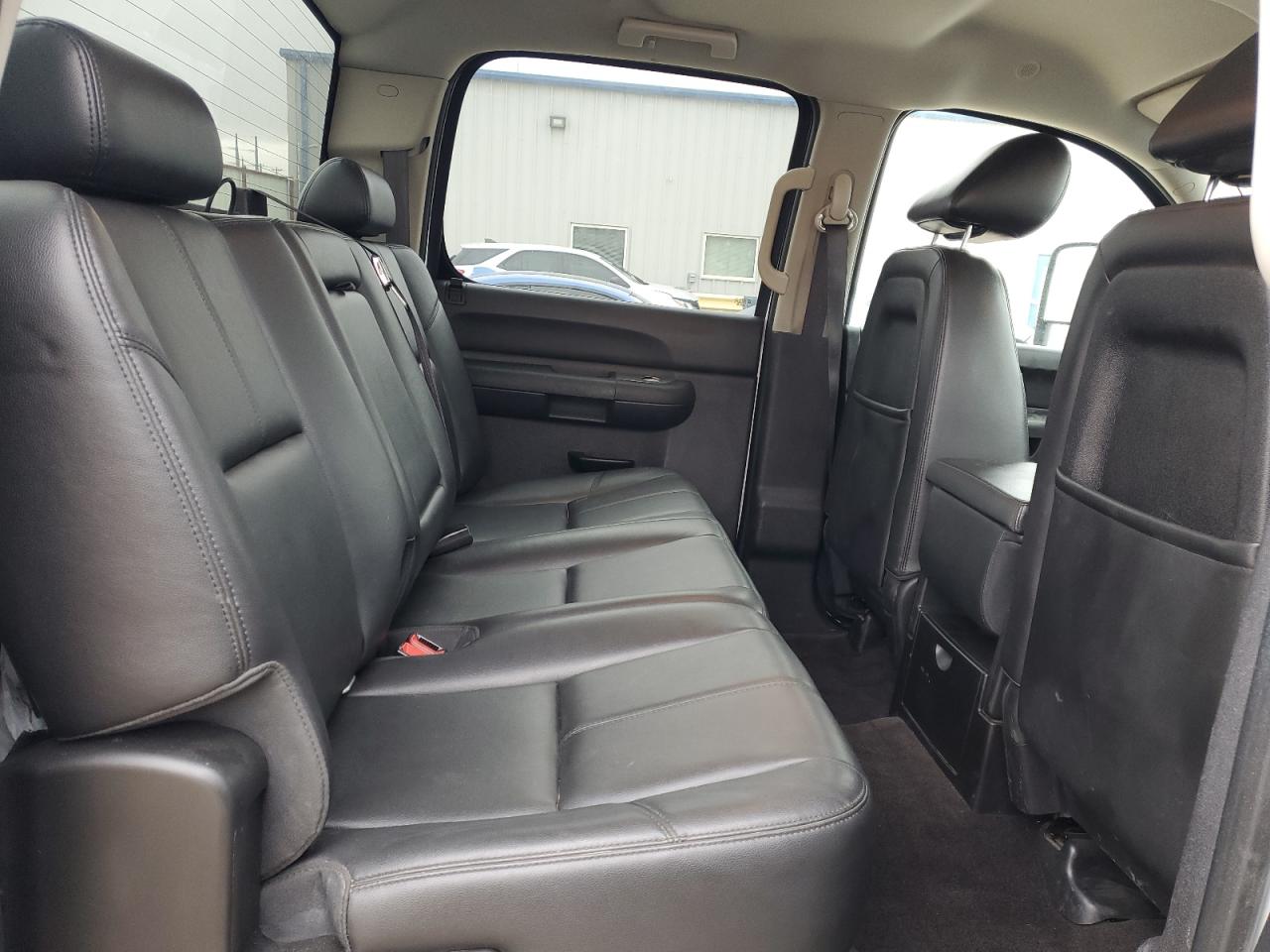 2013 Chevrolet Silverado - Image 10