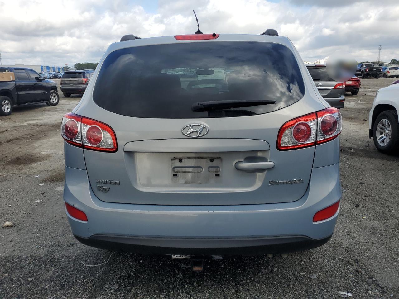 2010 Hyundai Santa Fe - Image 6