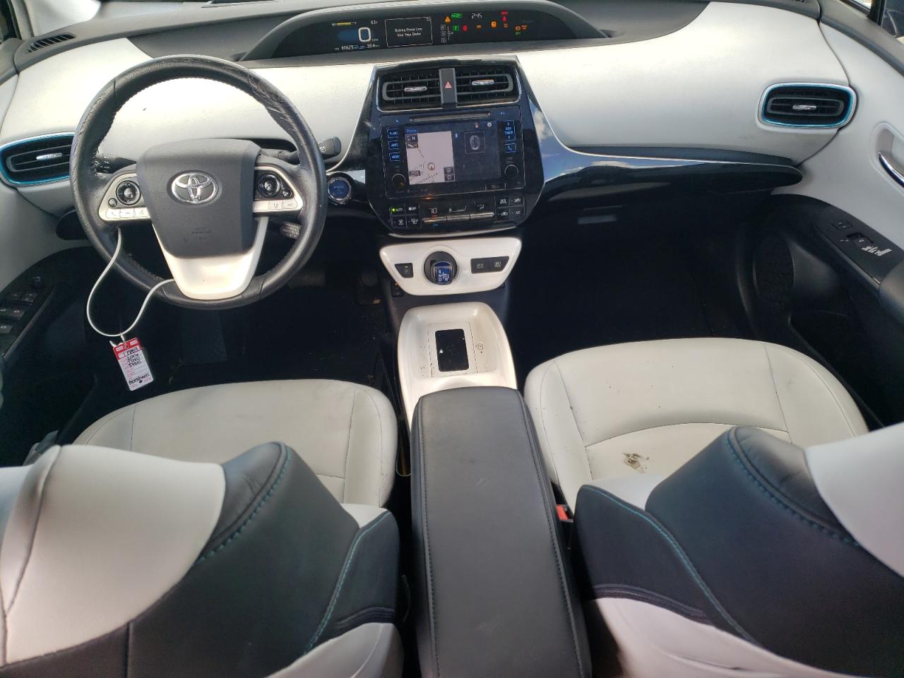 2016 Toyota Prius - Image 8