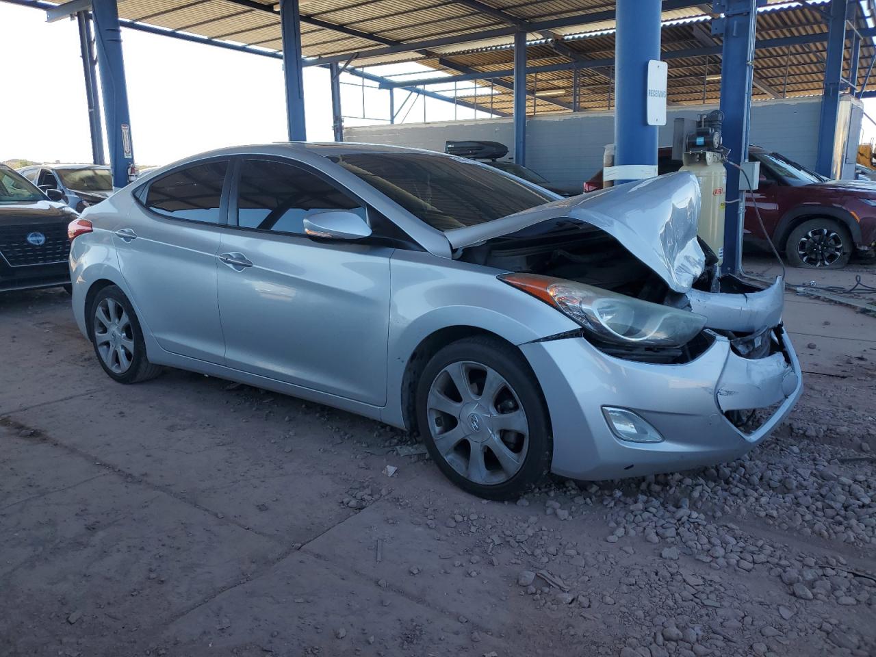 2013 Hyundai Elantra - Image 4