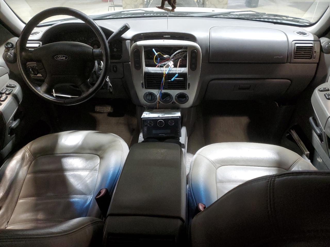 2004 Ford Explorer Xlt VIN: 1FMDU73W44UB04371 Lot: 47103395