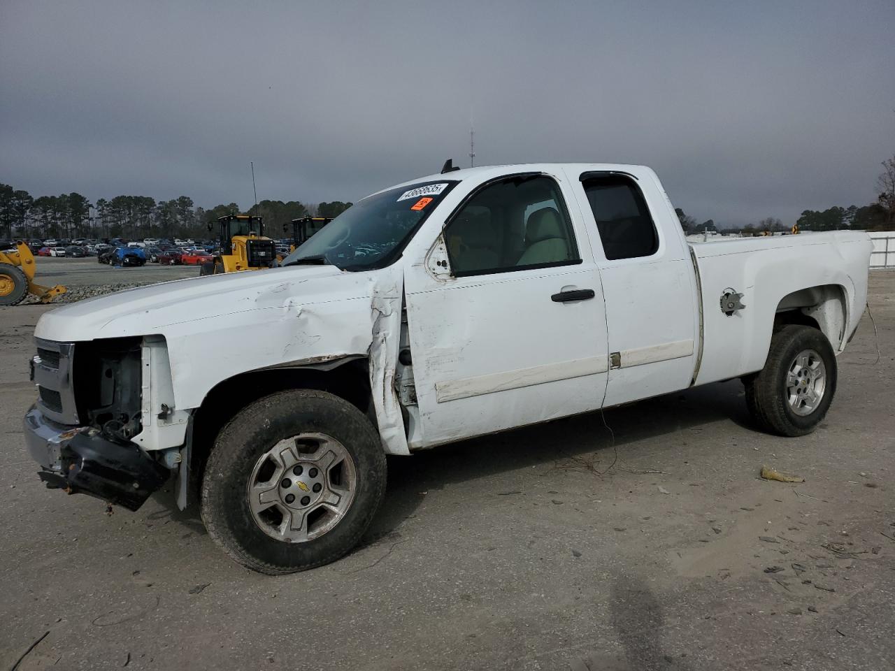 2007 Chevrolet Silverado - Image 1