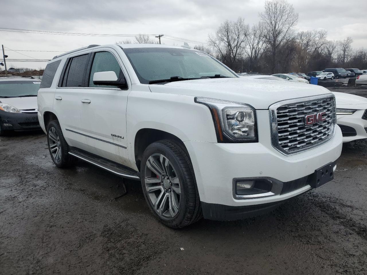 2018 GMC Yukon - Image 4