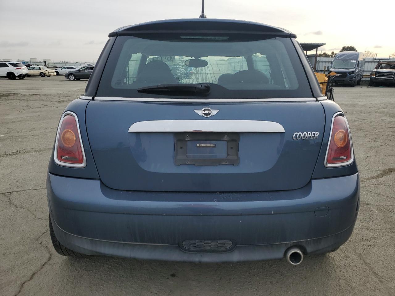 2010 MINI Cooper - Image 6