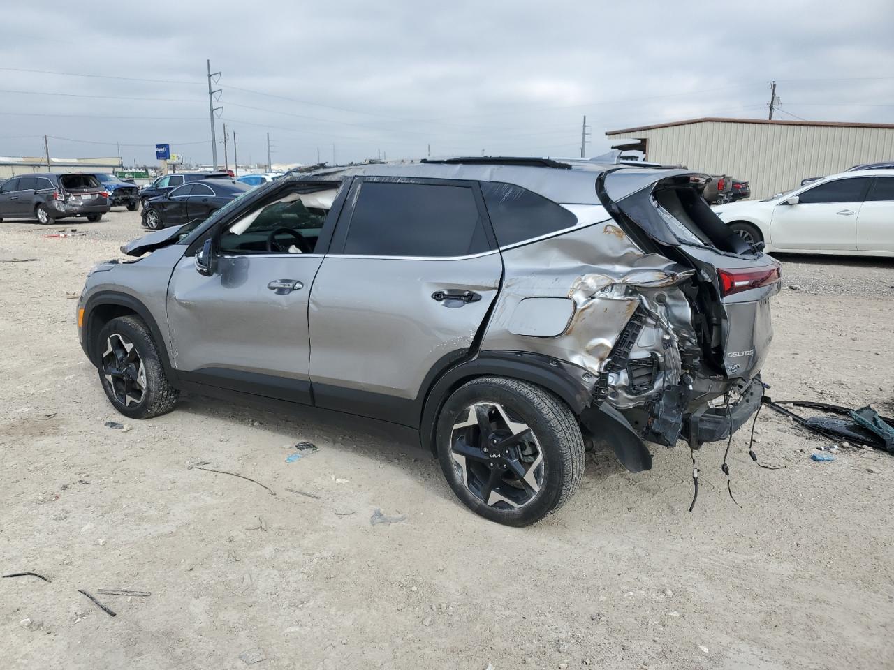 2024 Kia Seltos - Image 2