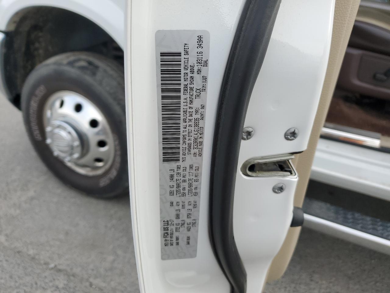 2018 RAM 3500 - Image 12