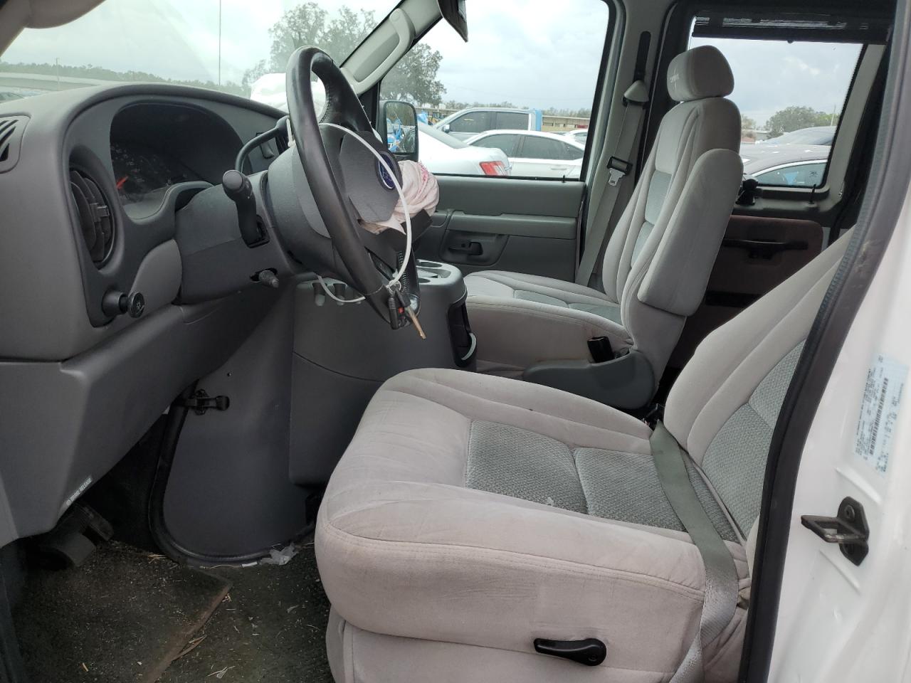 2005 Ford Econoline - Image 7