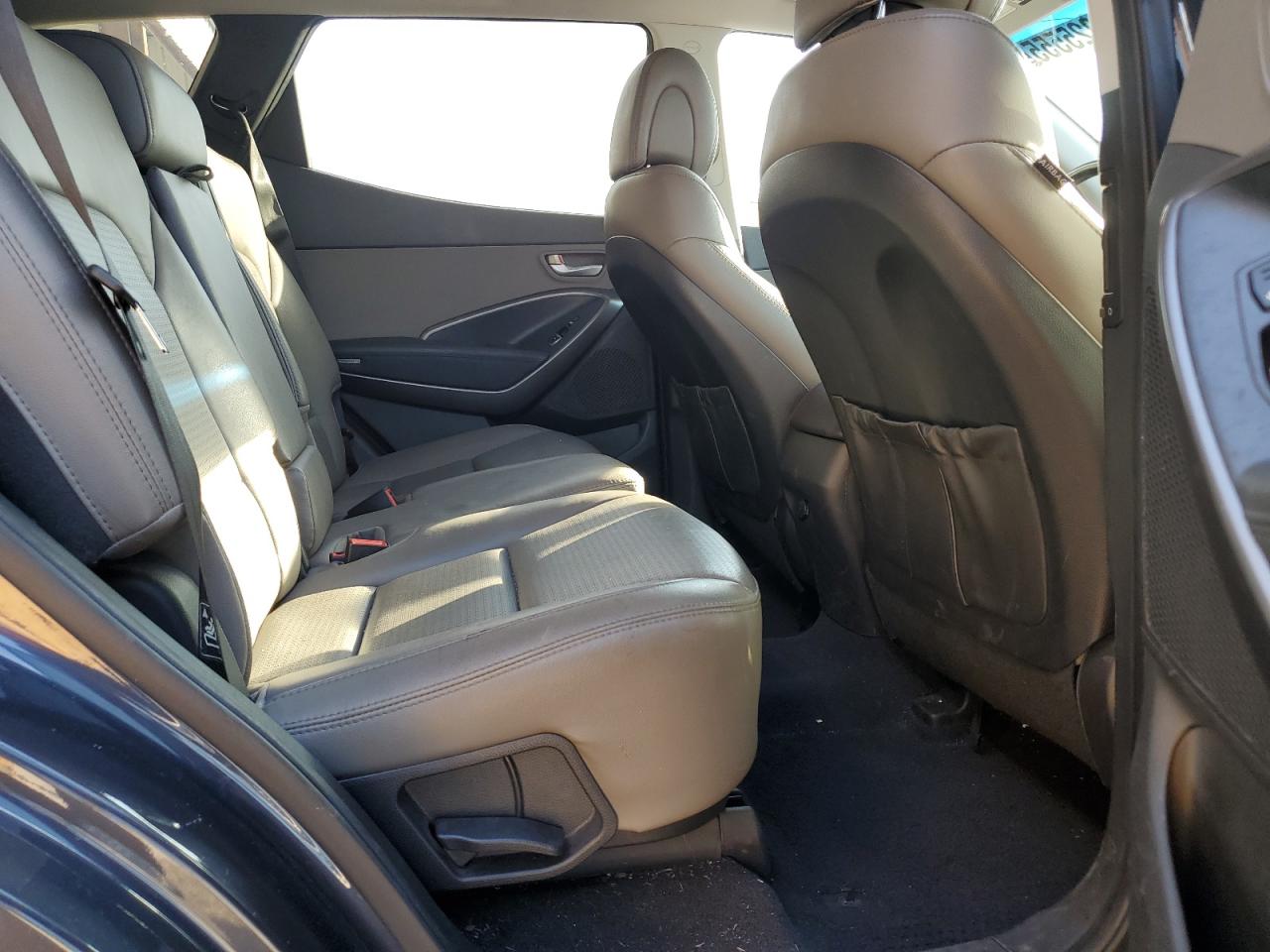 2013 Hyundai Santa Fe - Image 12