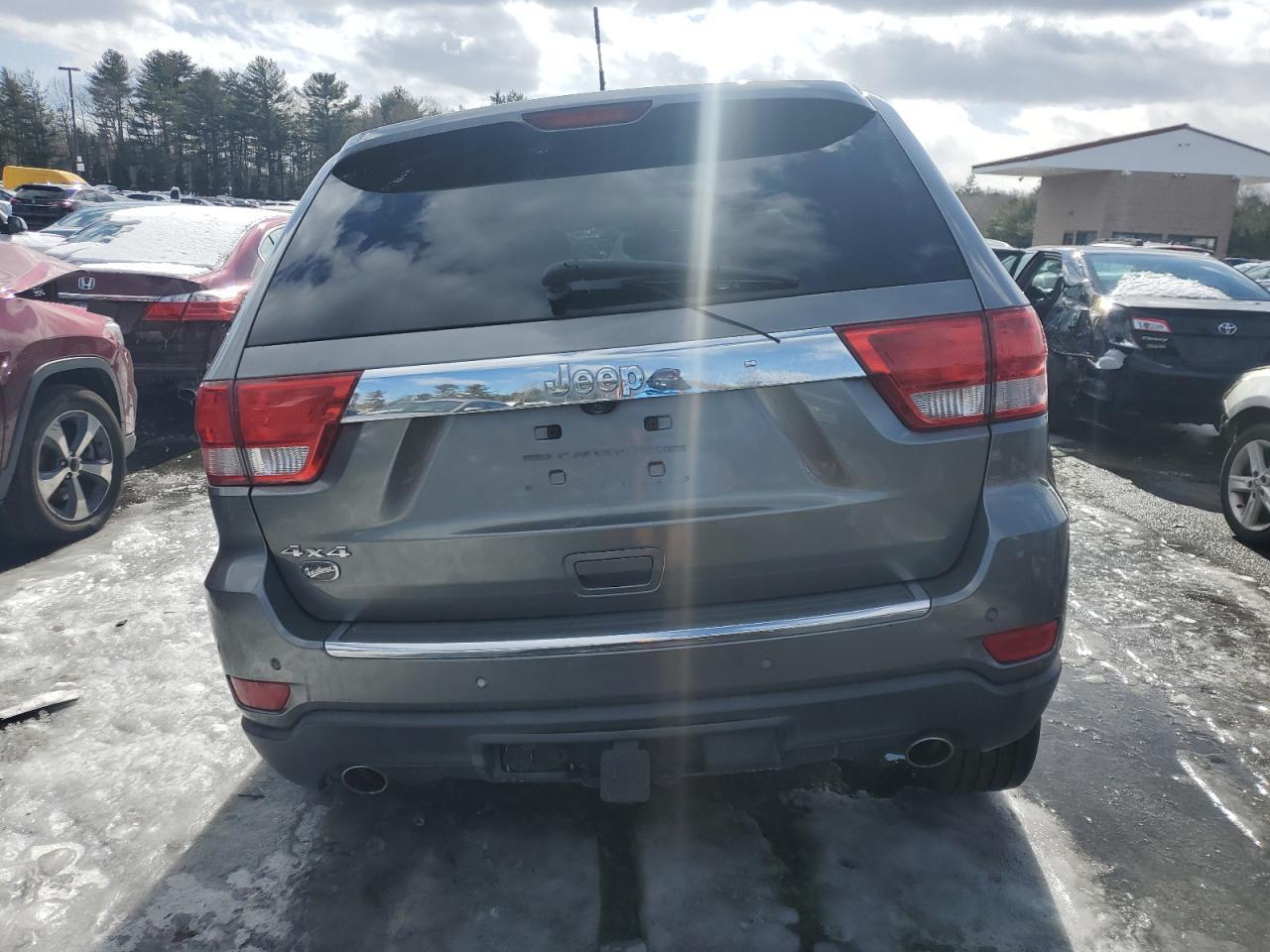 2013 Jeep Grand Cherokee - Image 6