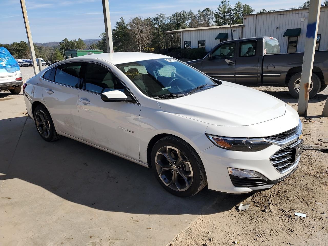 2023 Chevrolet Malibu - Image 4