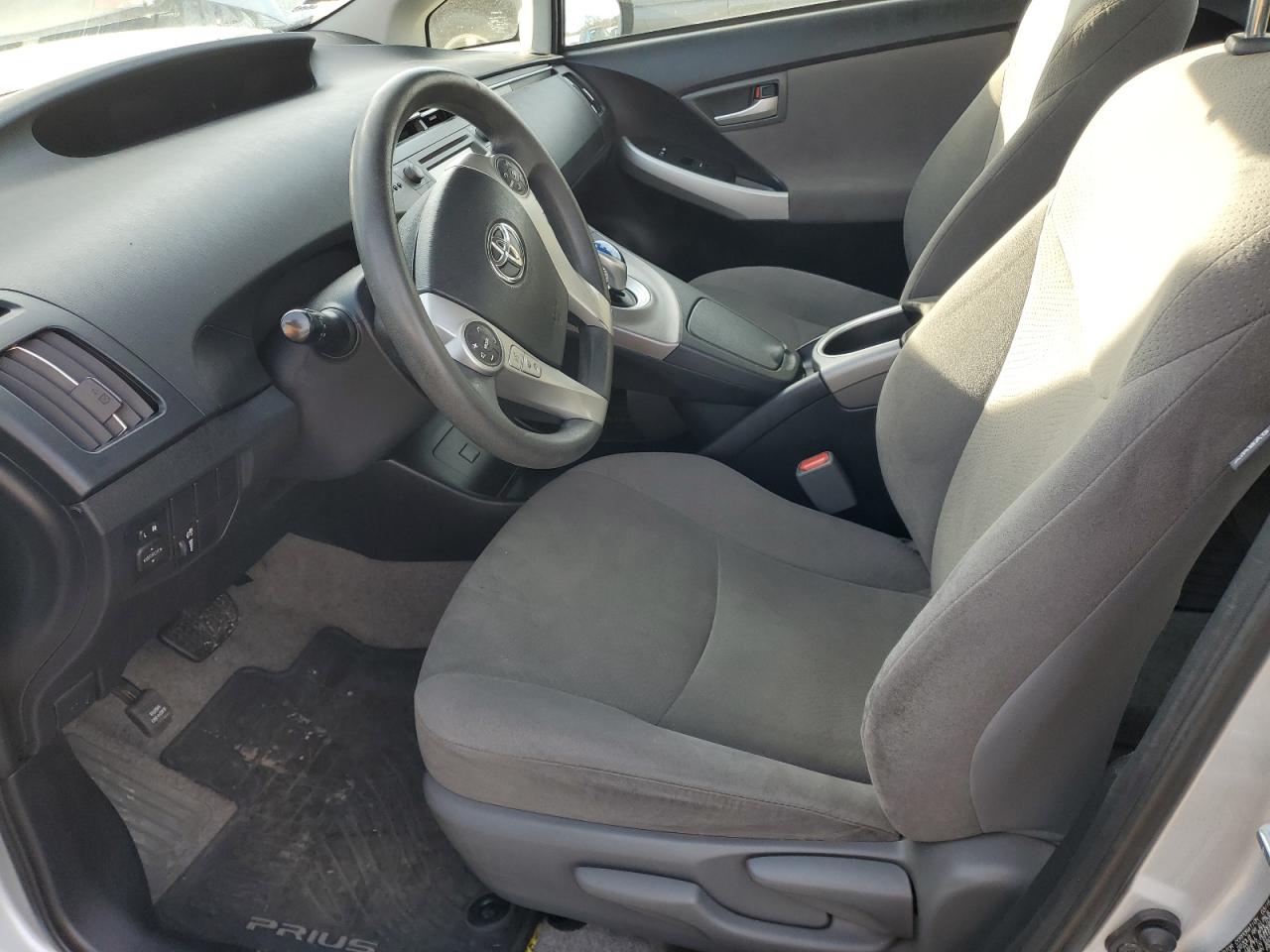 2015 Toyota Prius - Image 7