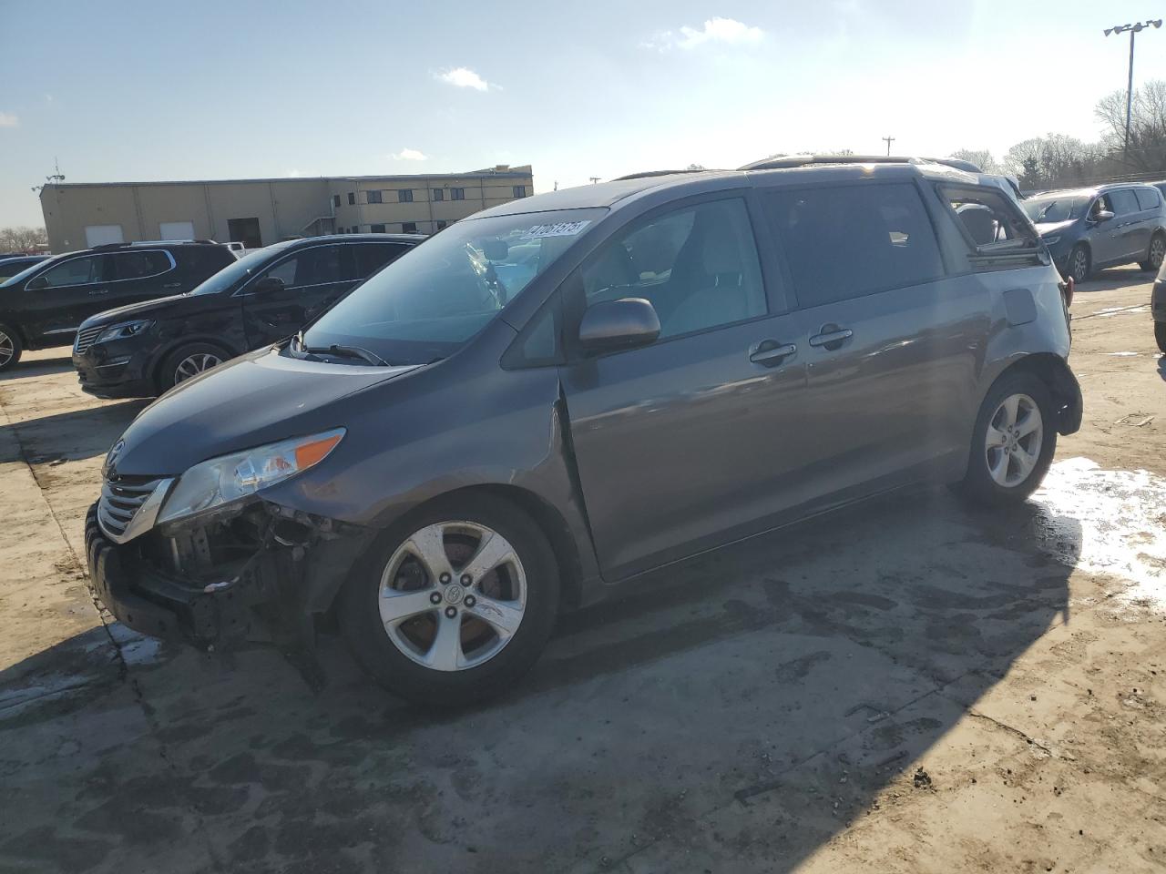 2016 Toyota Sienna - Image 1