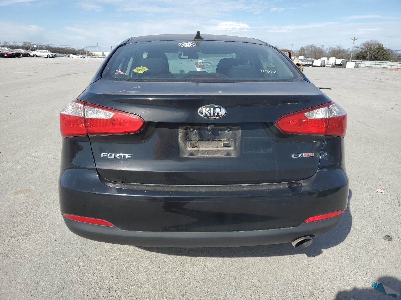 2015 Kia Forte - Image 6