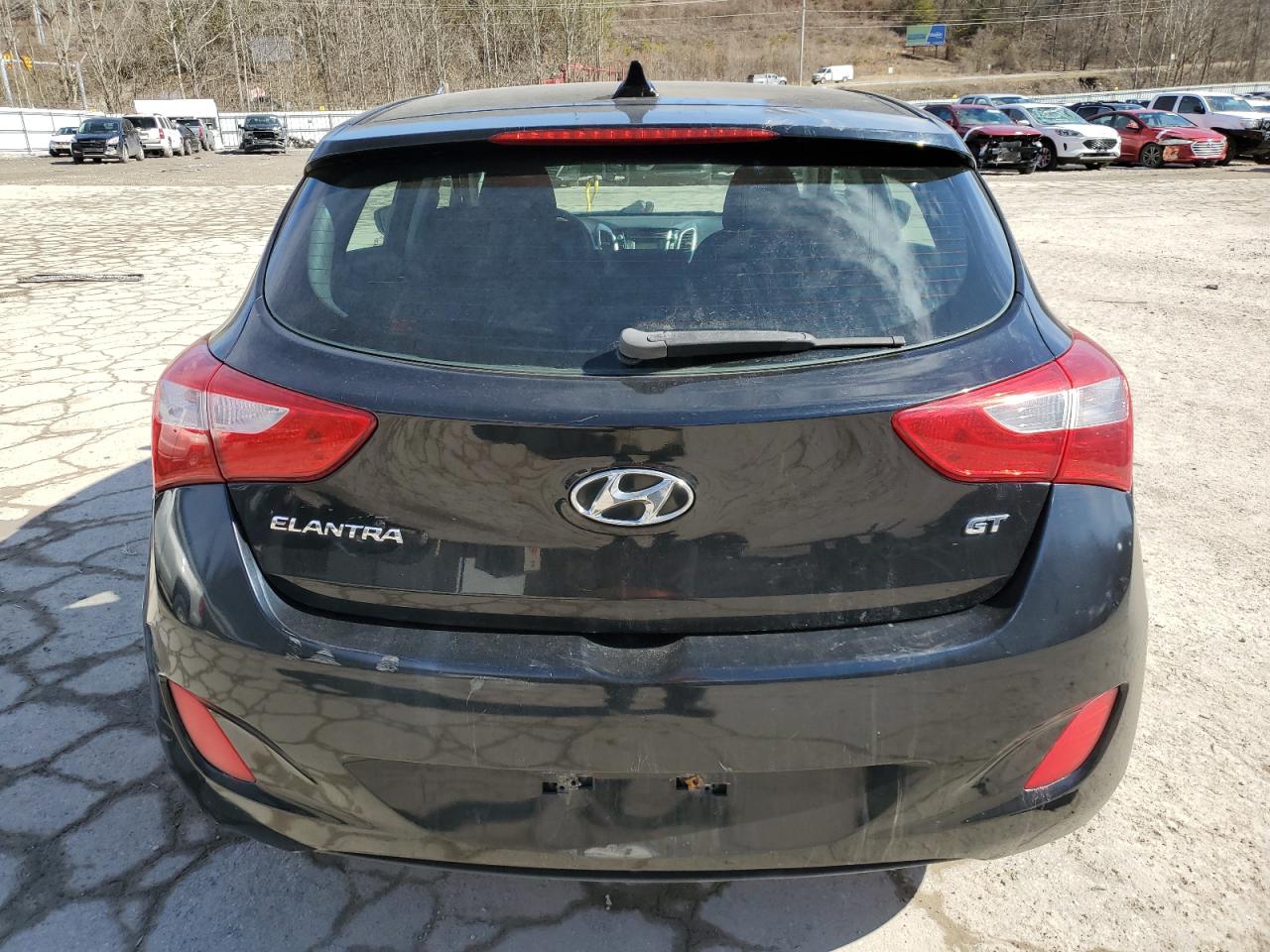 2013 Hyundai Elantra - Image 6