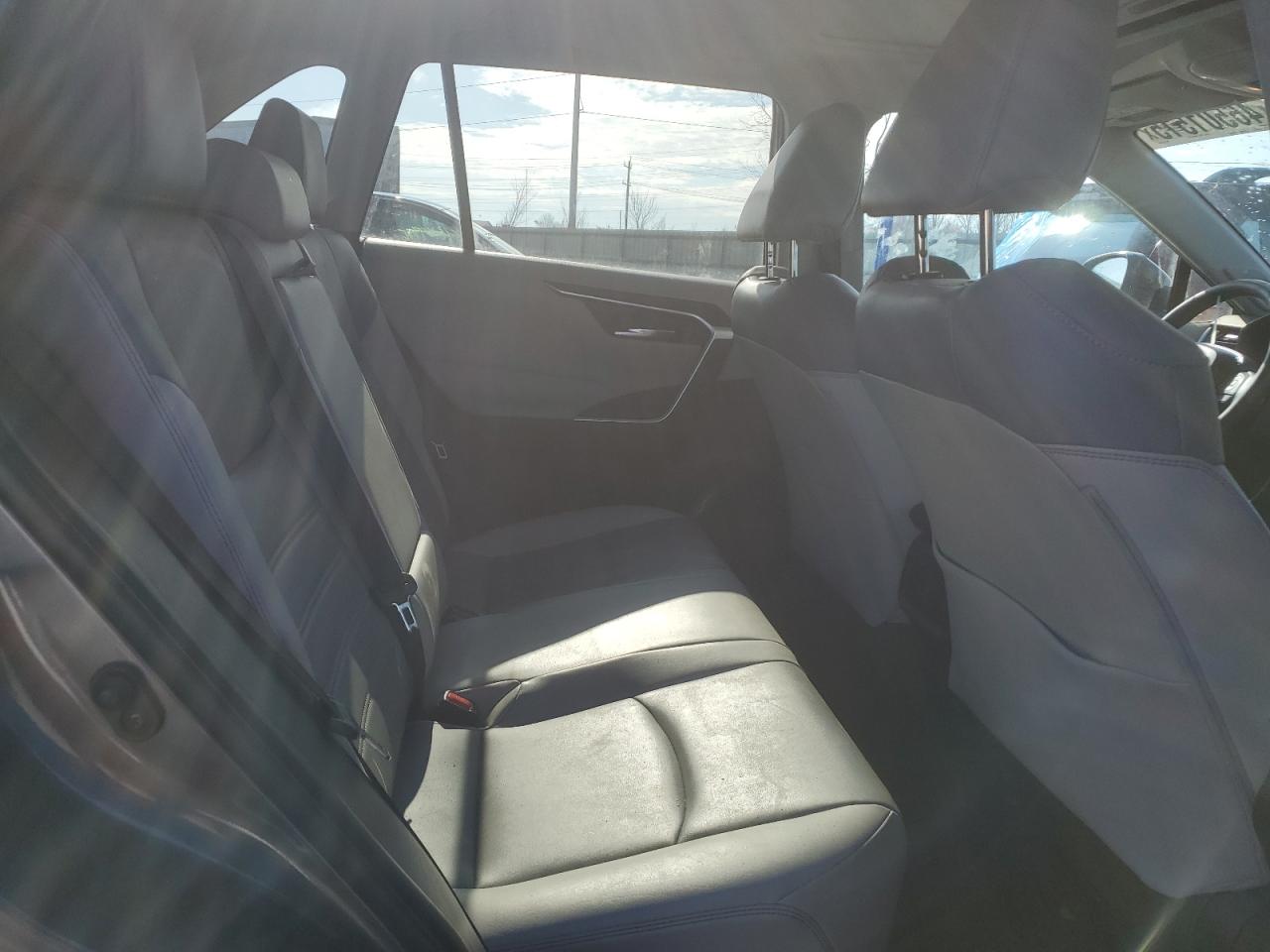 2019 Toyota RAV 4 - Image 11