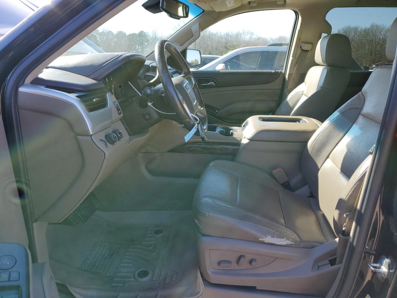 2015 GMC Yukon - Image 7