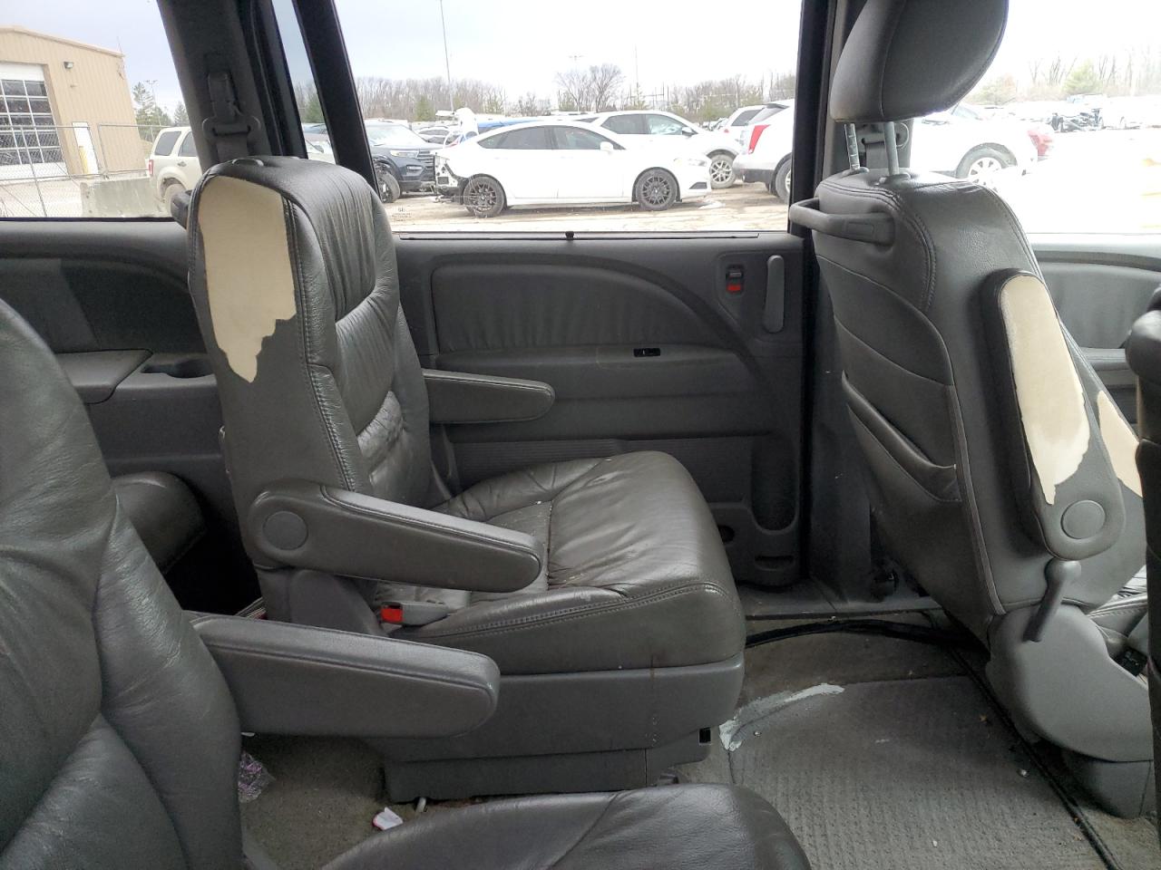 2010 Honda Odyssey - Image 11
