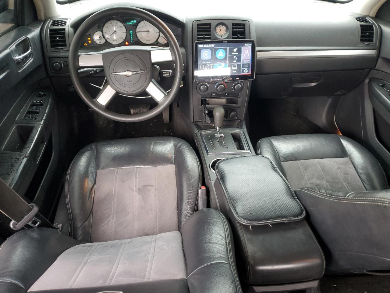 2008 Chrysler 300 - Image 8