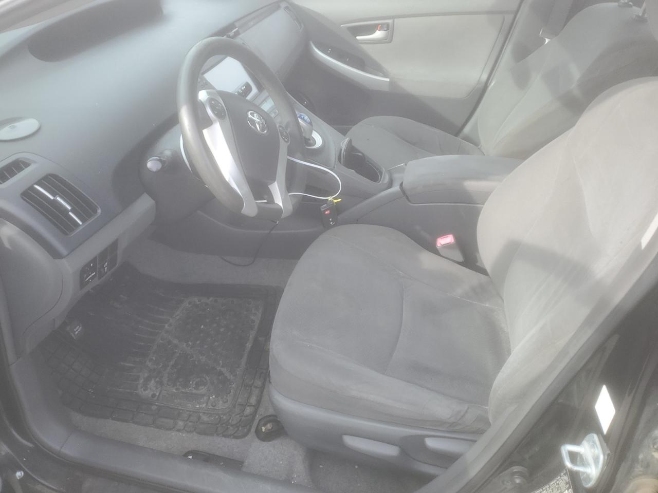 2010 Toyota Prius - Image 7
