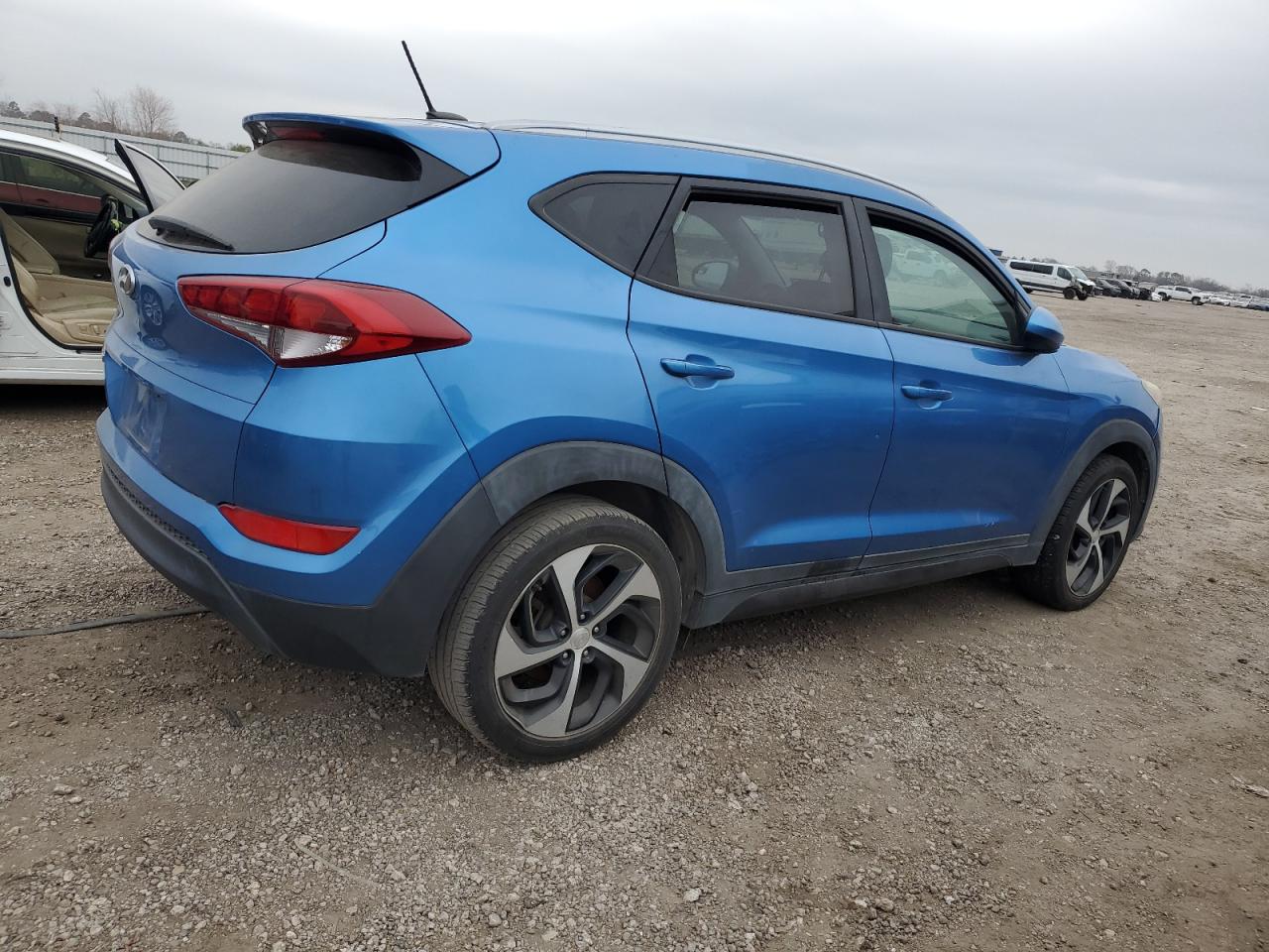 2016 Hyundai Tucson - Image 3